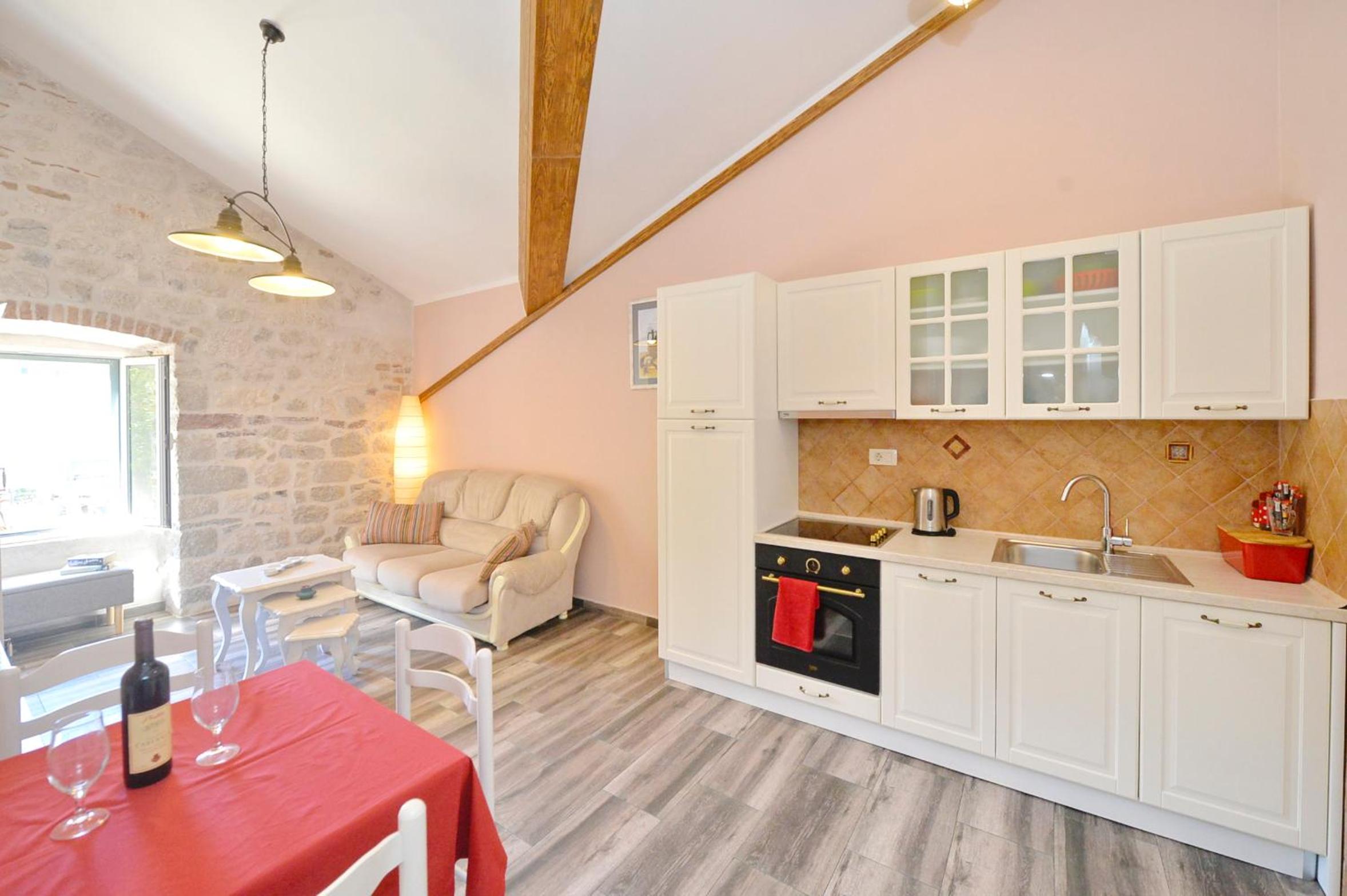 Old Town View - Sunny, Bright & Quiet photo 5