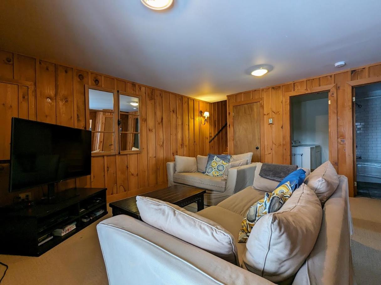 Cote Nord Tremblant Chalet Barrie