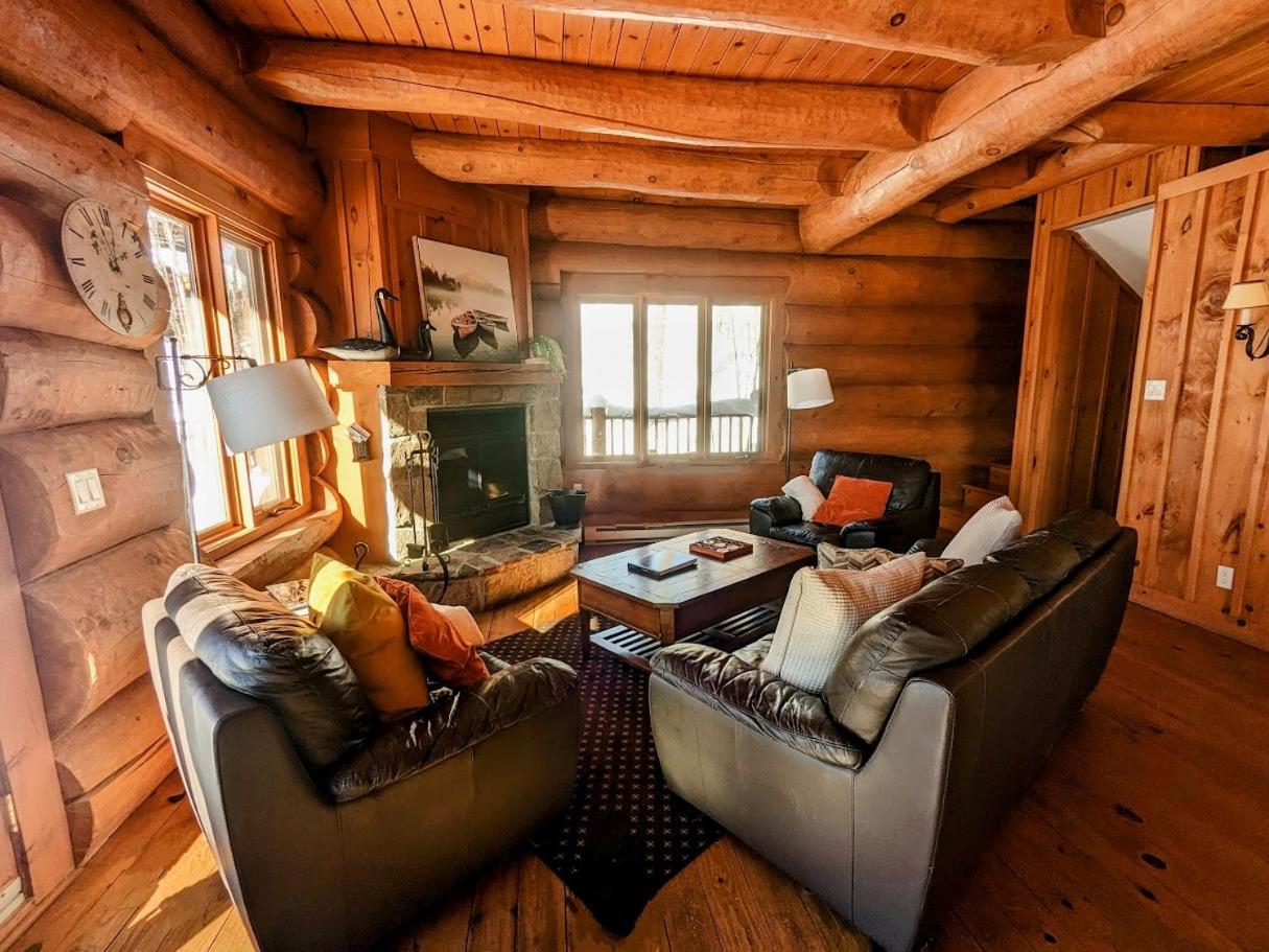 Cote Nord Tremblant Chalet Barrie