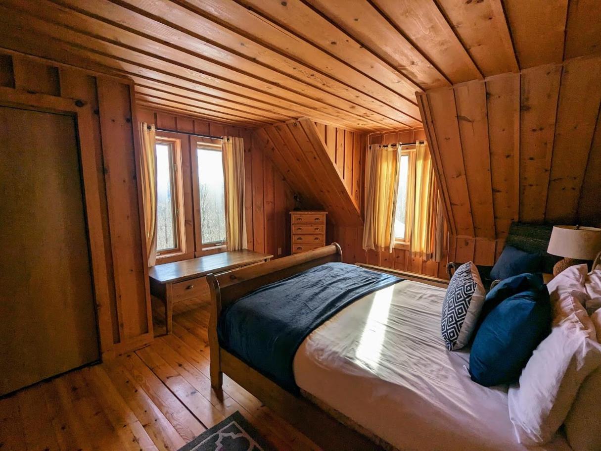 Cote Nord Tremblant Chalet Barrie