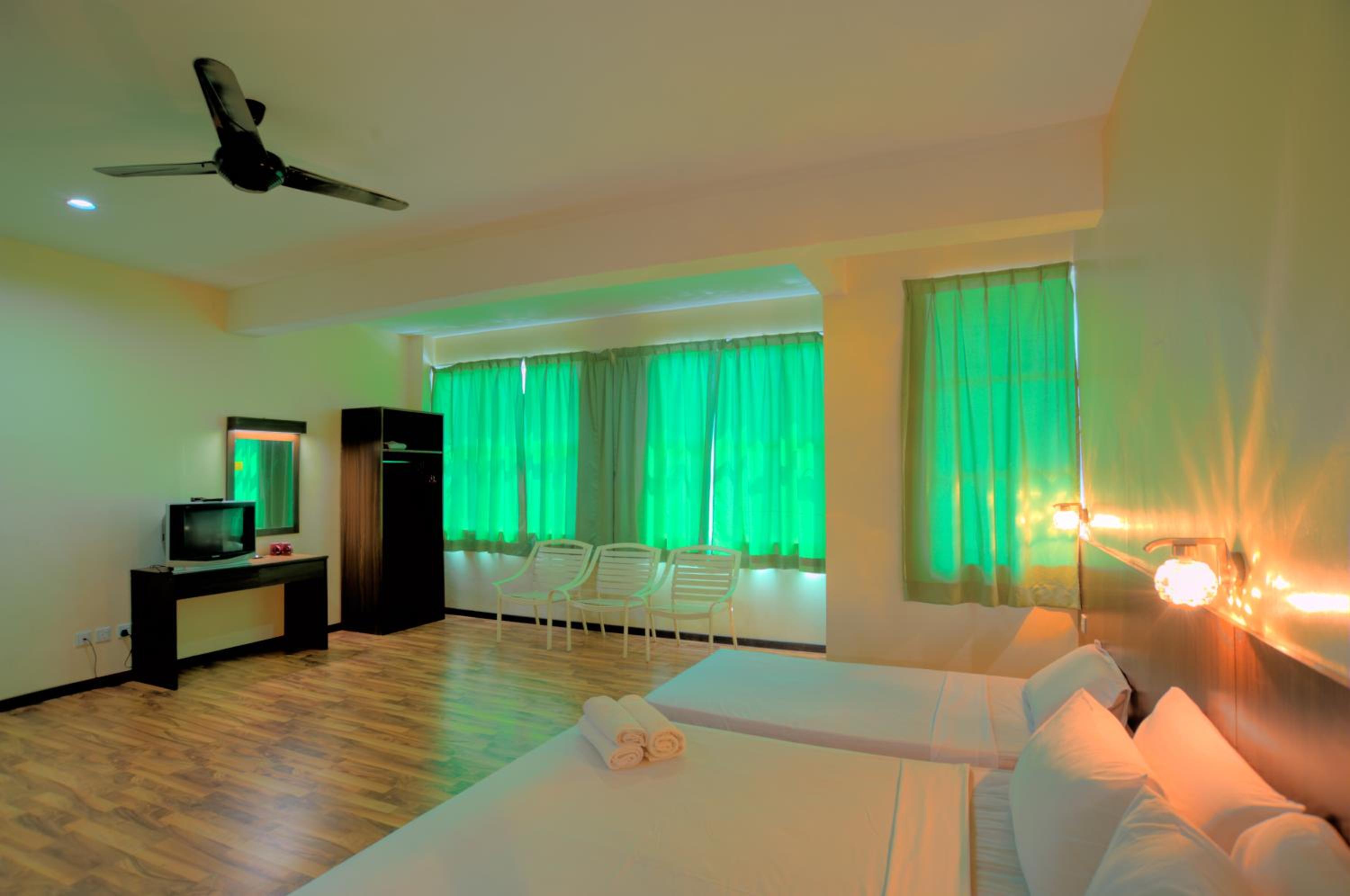 1 Baron Motel