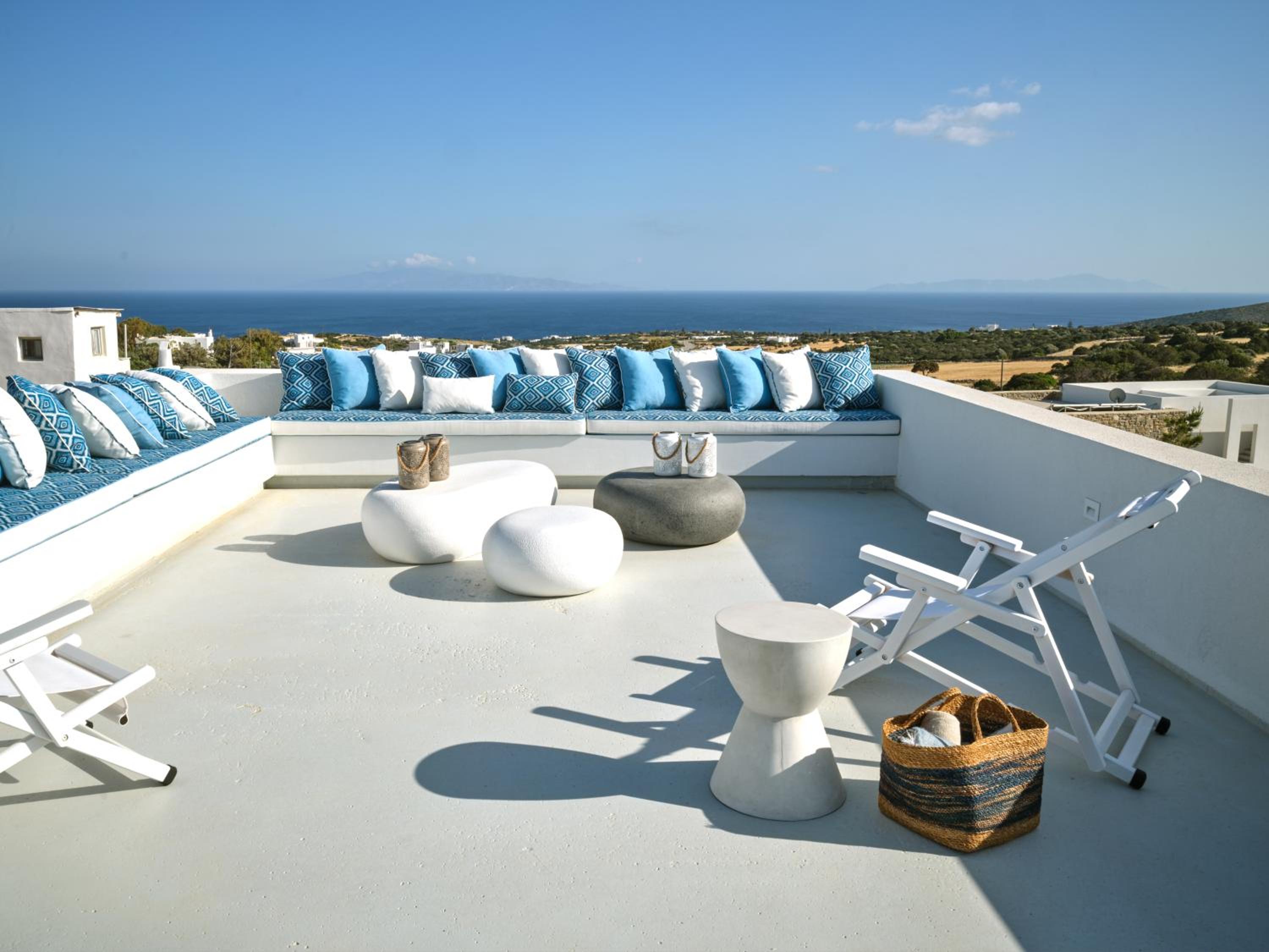 Villa Le22, 180 panoramic sea views, Paros