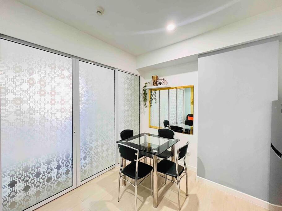 Artist's Haven Creative Condo at Azure