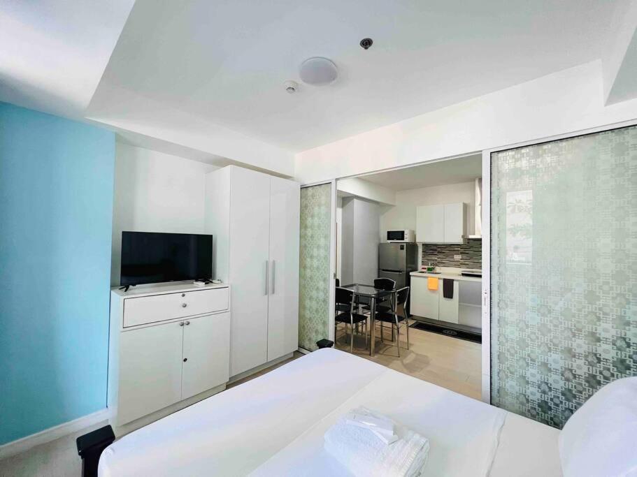 Artist's Haven Creative Condo at Azure