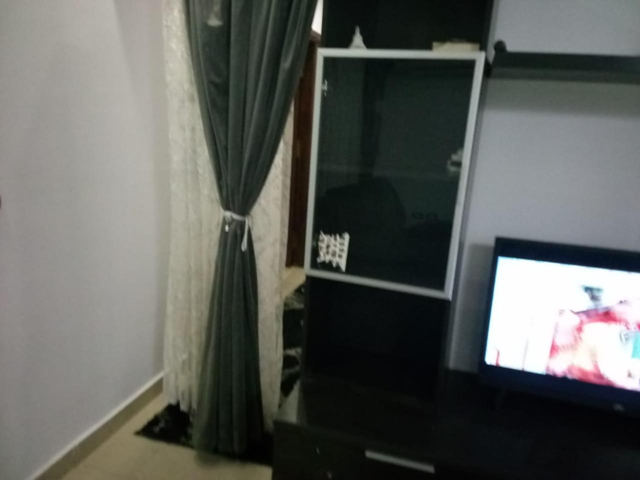 Gleem Plaza House