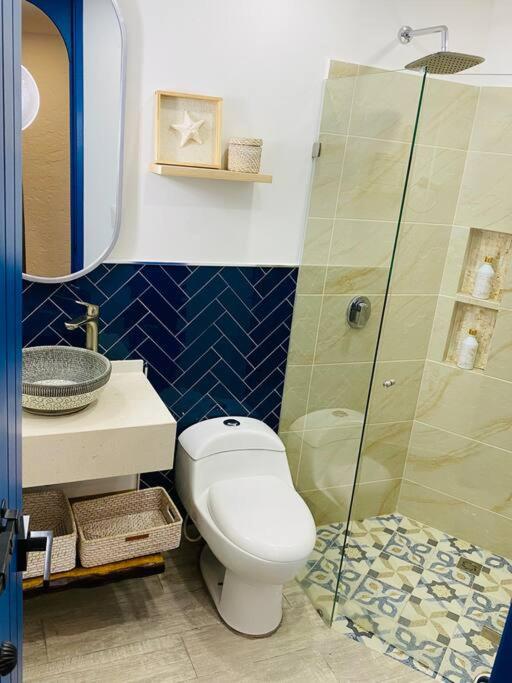 Dominique Colonial de lujo 1304 con Jacuzzi en balcon