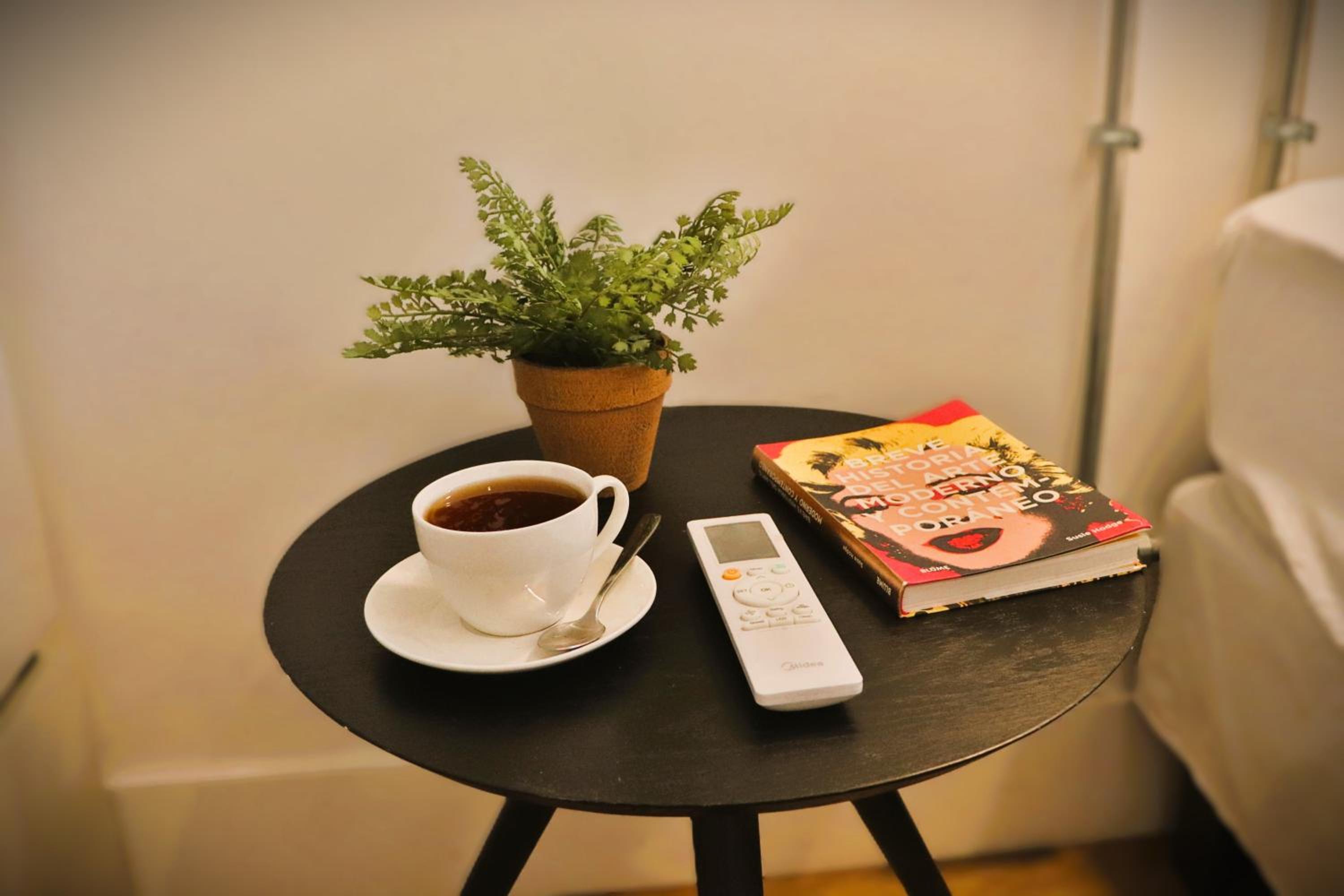 HOM I Inmejorable Studio en Calle Monjitas Santiago