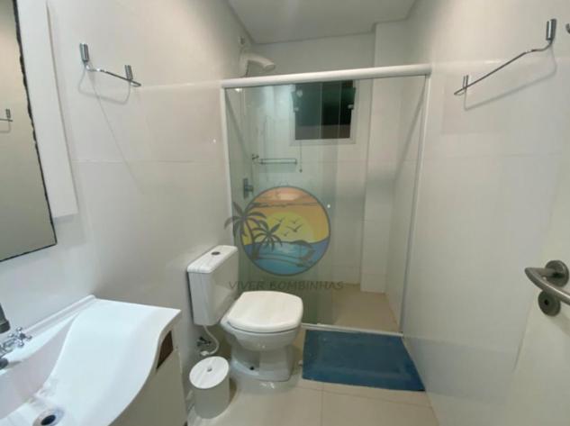 Apartamento no Centro de Bombinhas com Vista ao mar - ao lado de comércio em geral