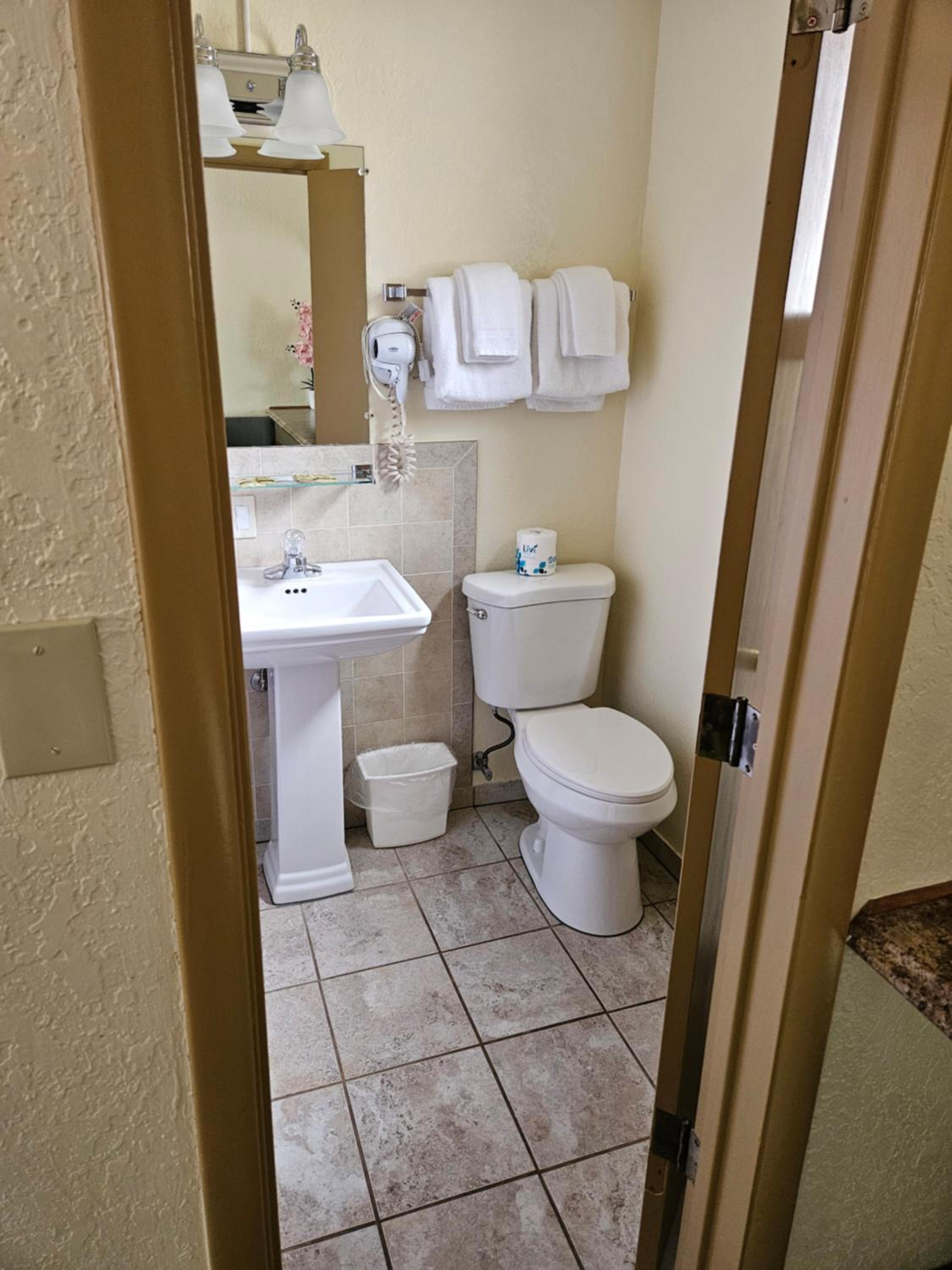 Canon City Vacations - Travel Inn Motel - Property Image 33