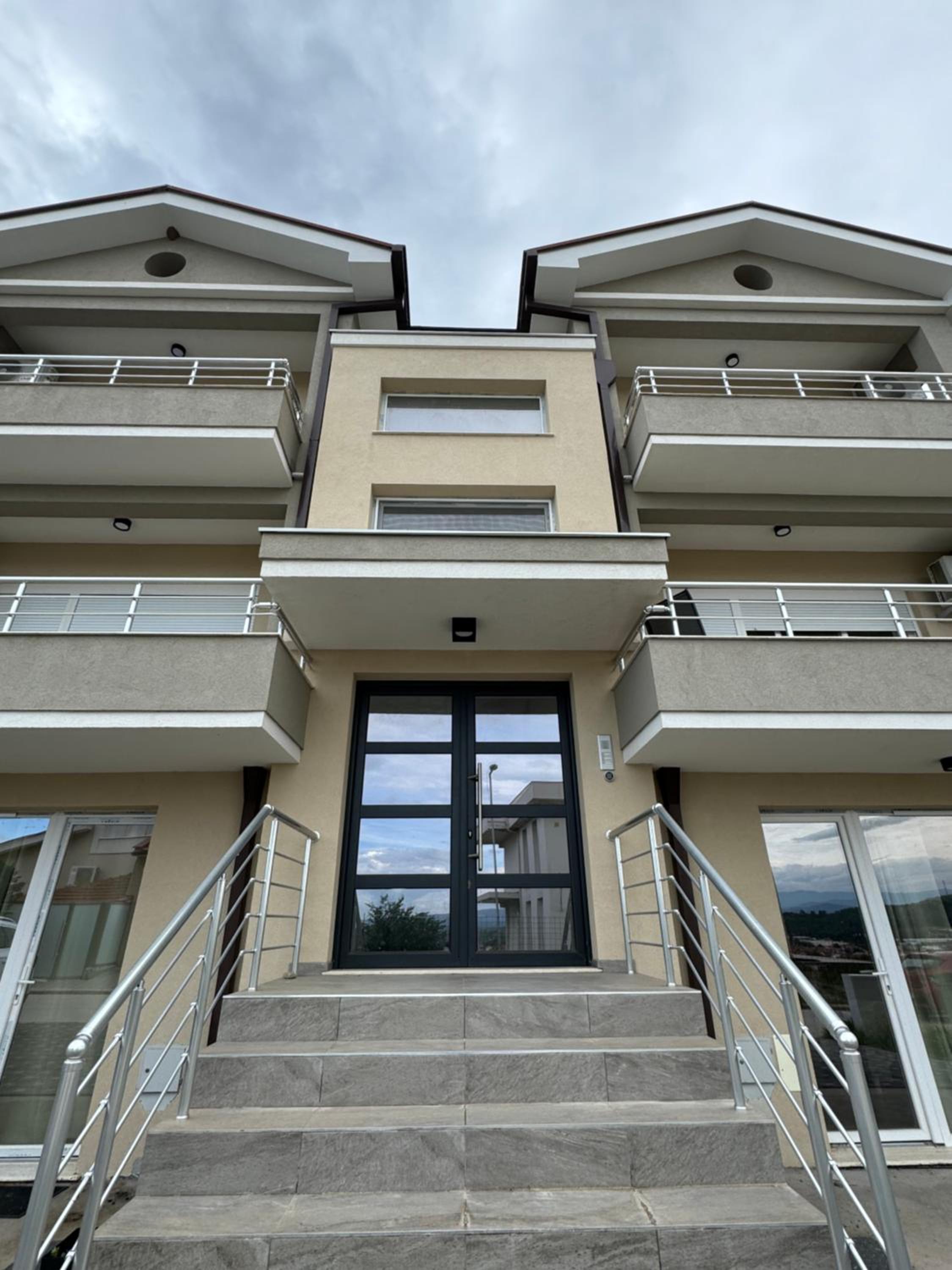 Deluxe Apartments
