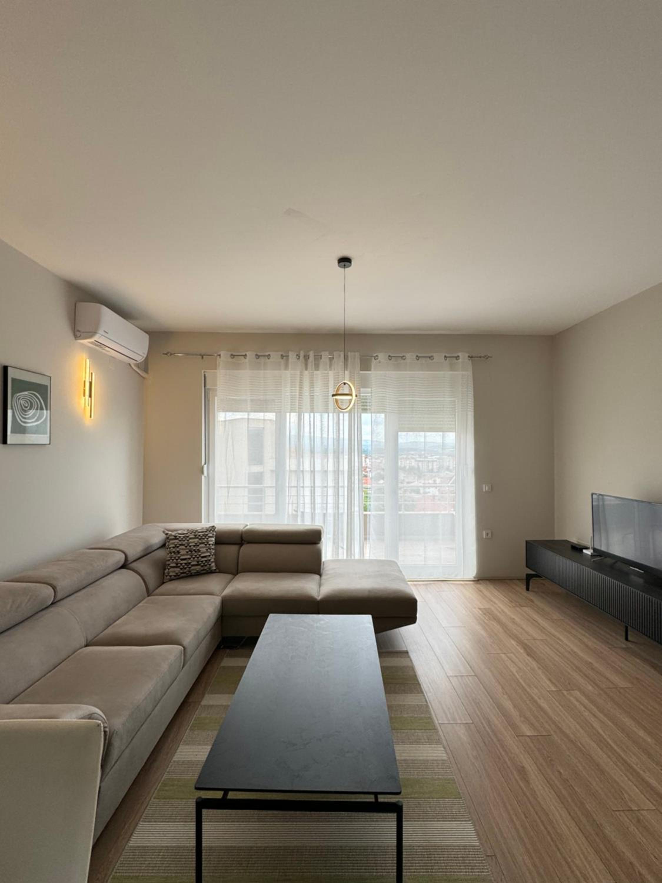 Deluxe Apartments