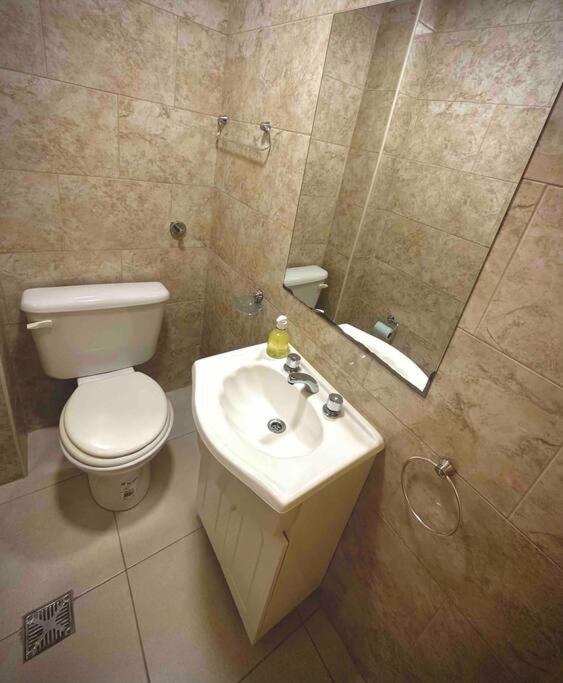 Amplio y céntrico depto de 2 habitaciones opcional cochera