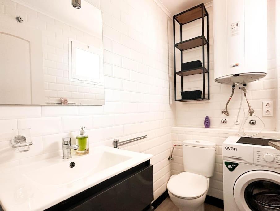Beach Apartment 2Bed Small Oasis