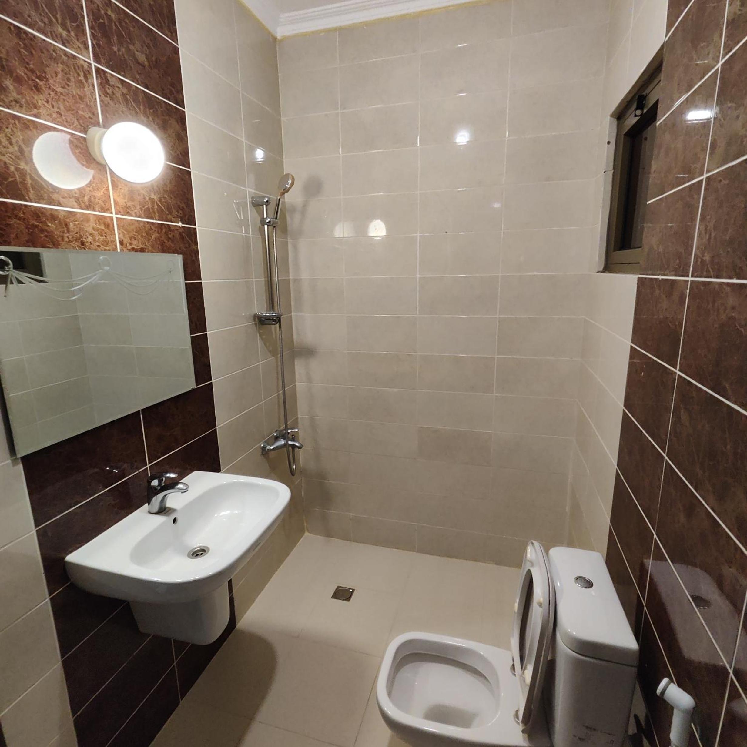 Khamis Apartment