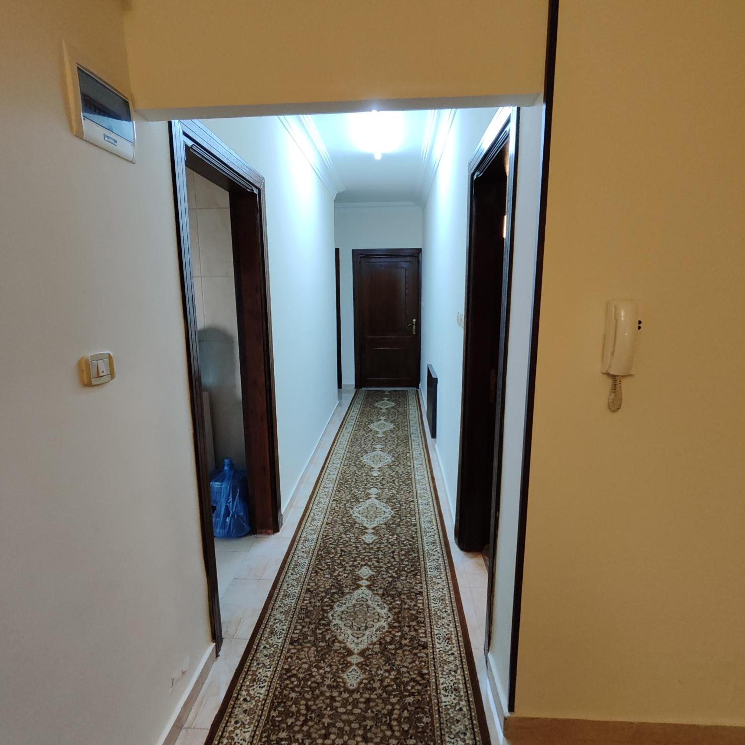 Khamis Apartment
