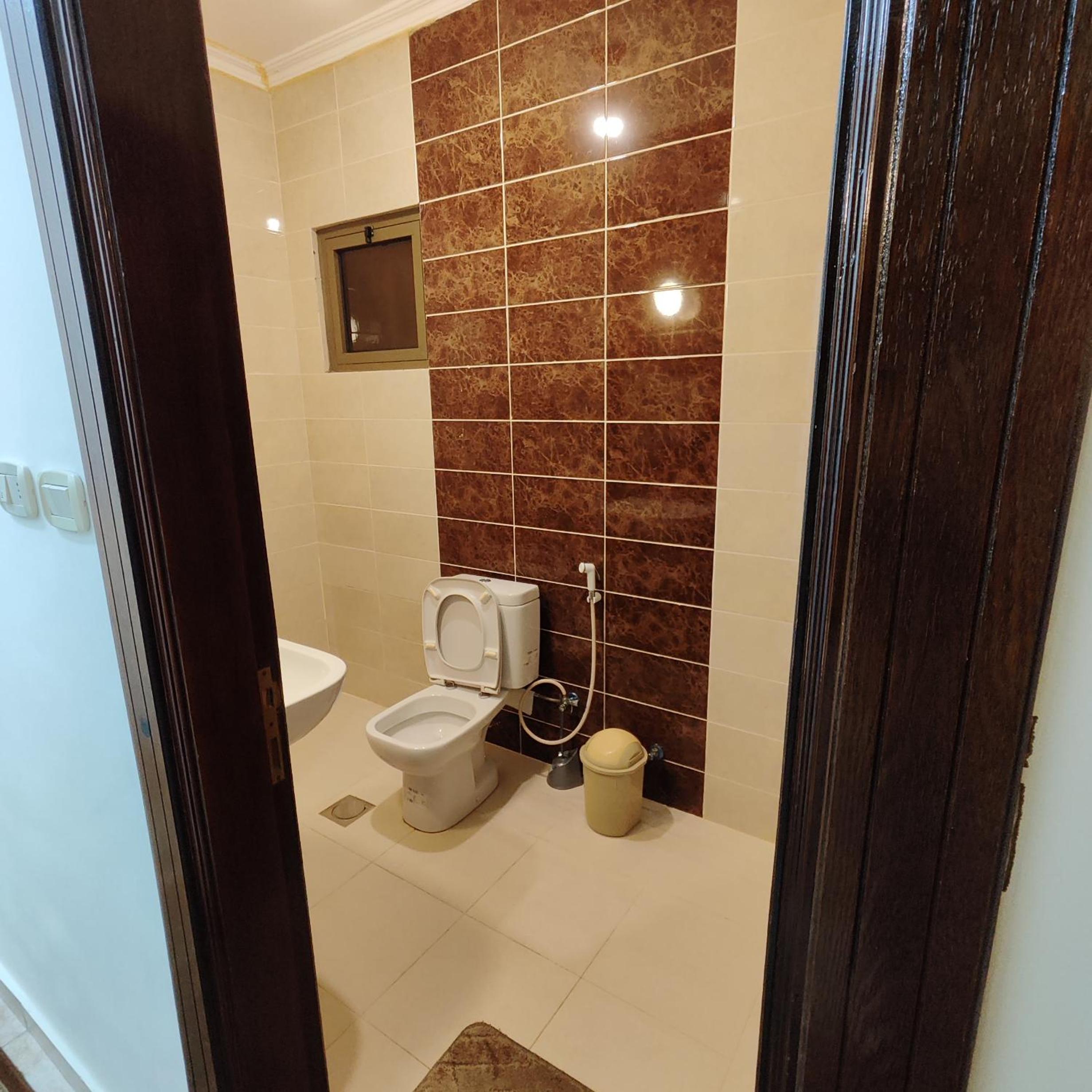 Khamis Apartment