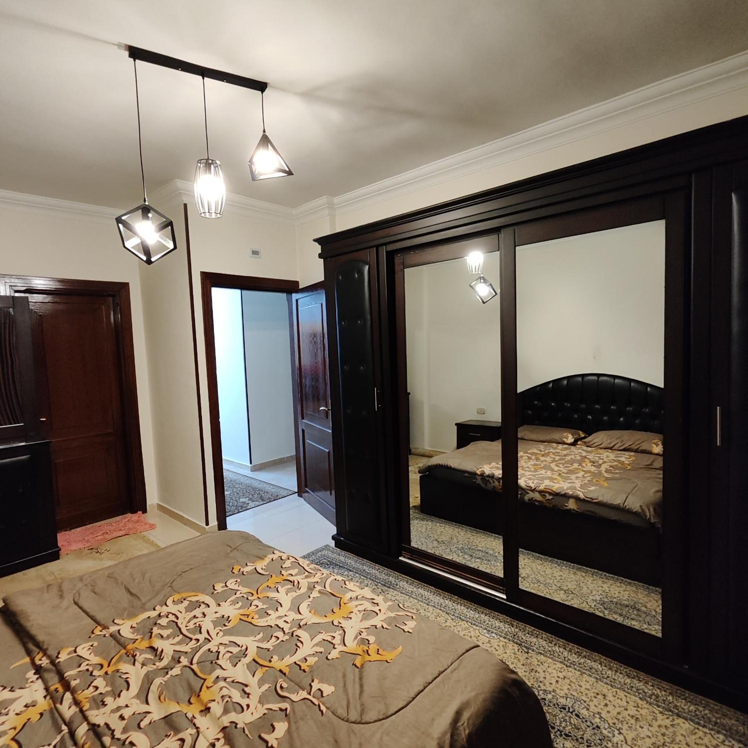 Khamis Apartment