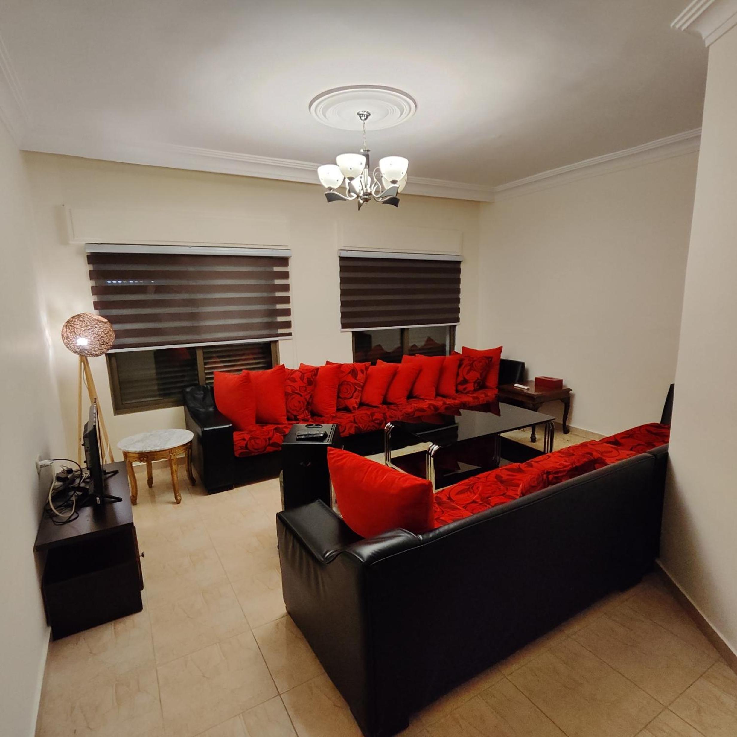 Khamis Apartment