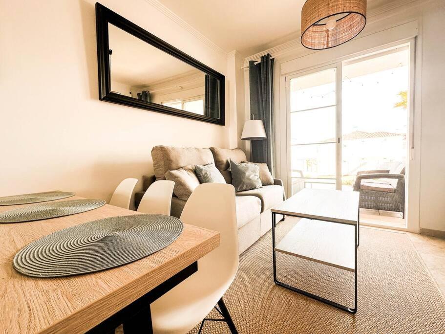 Sea Apartment 3Bed Small Oasis view 4