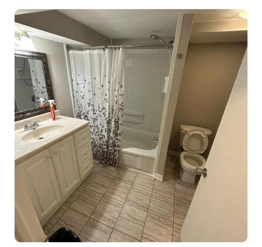 Cozy room near Pickering OPG