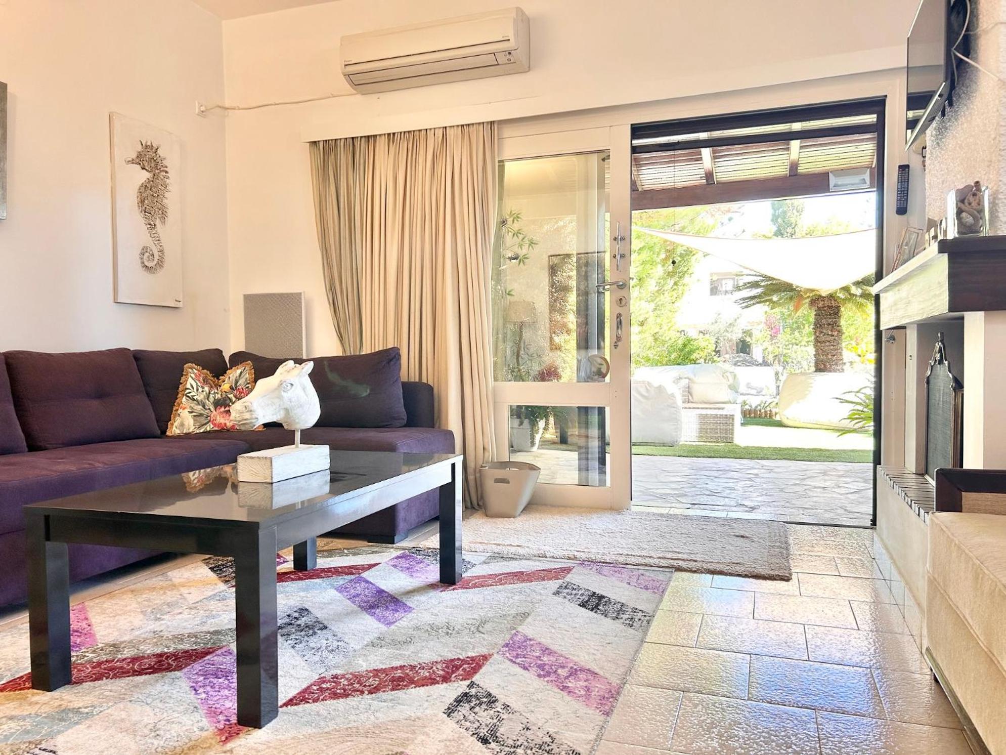 Villasonboard Dock Villa 3 Bed, 3 Bath, Canal, Greek Venice Porto Hydra