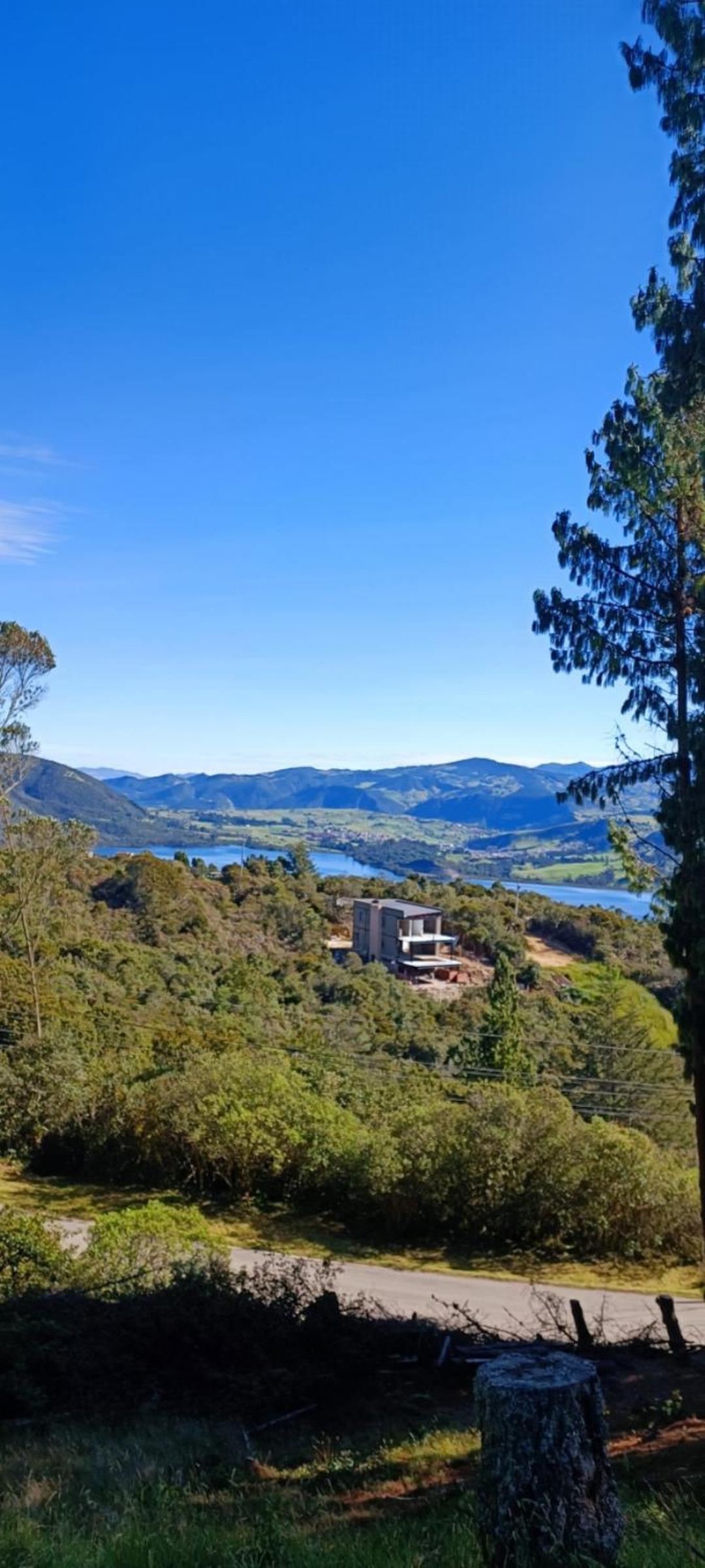 Finca Delfos un paraíso a 15 minutos de Bogotá, única con mirador a la ciudad de Bogotá y también con vista al embalse de San Rafael y la Calera