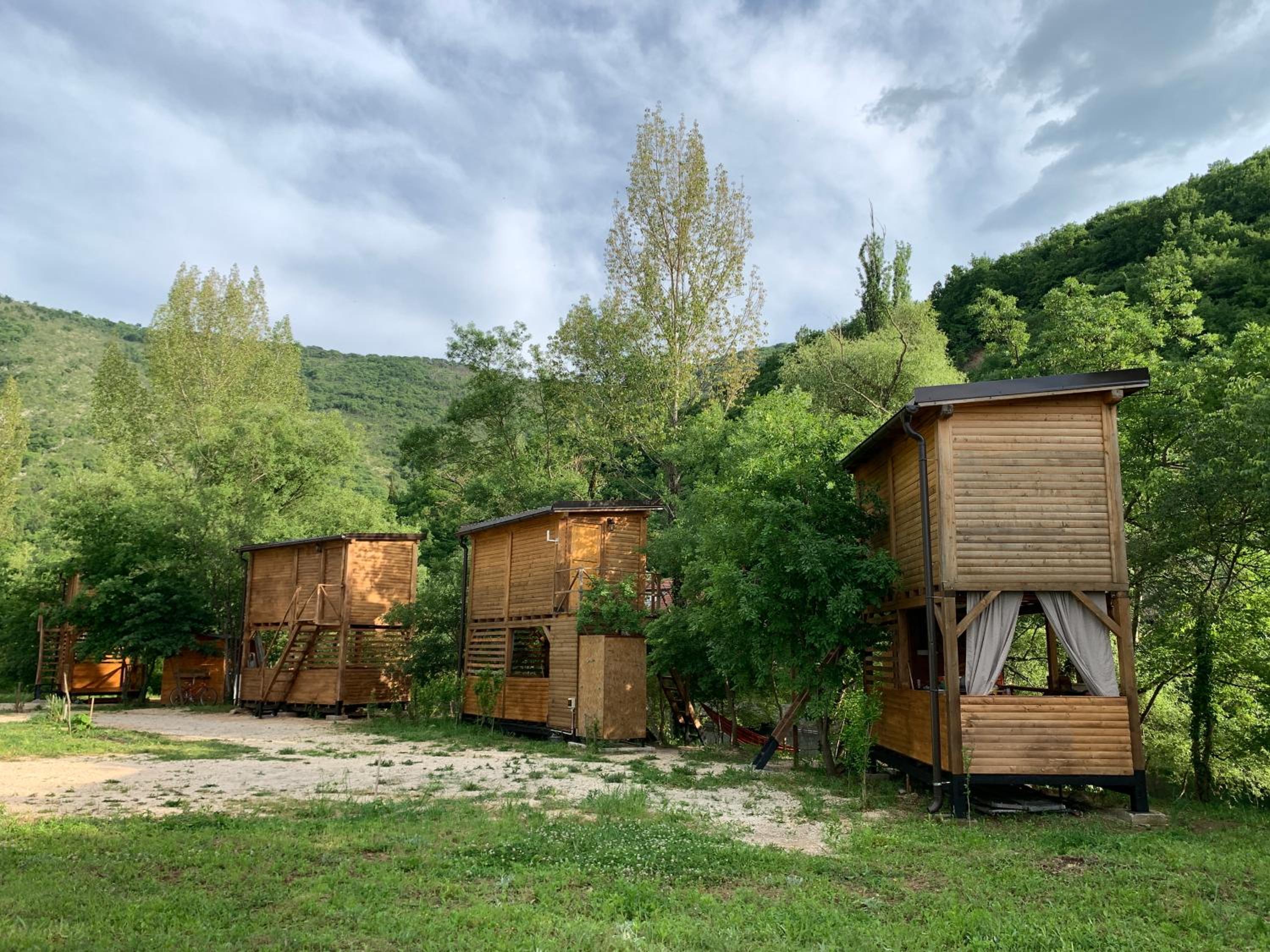 Magical Treehouse w sandy beach