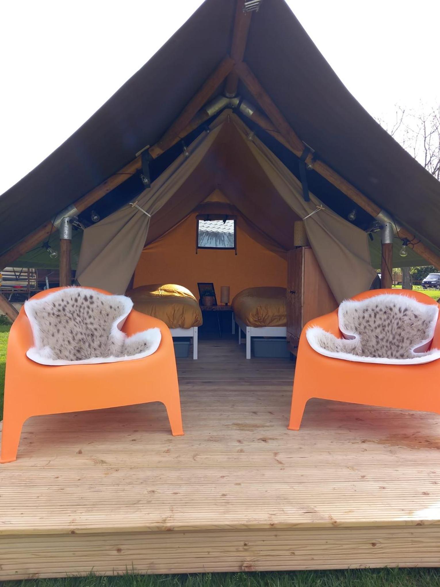 Safari Lodge 'Linge-zicht' view 4