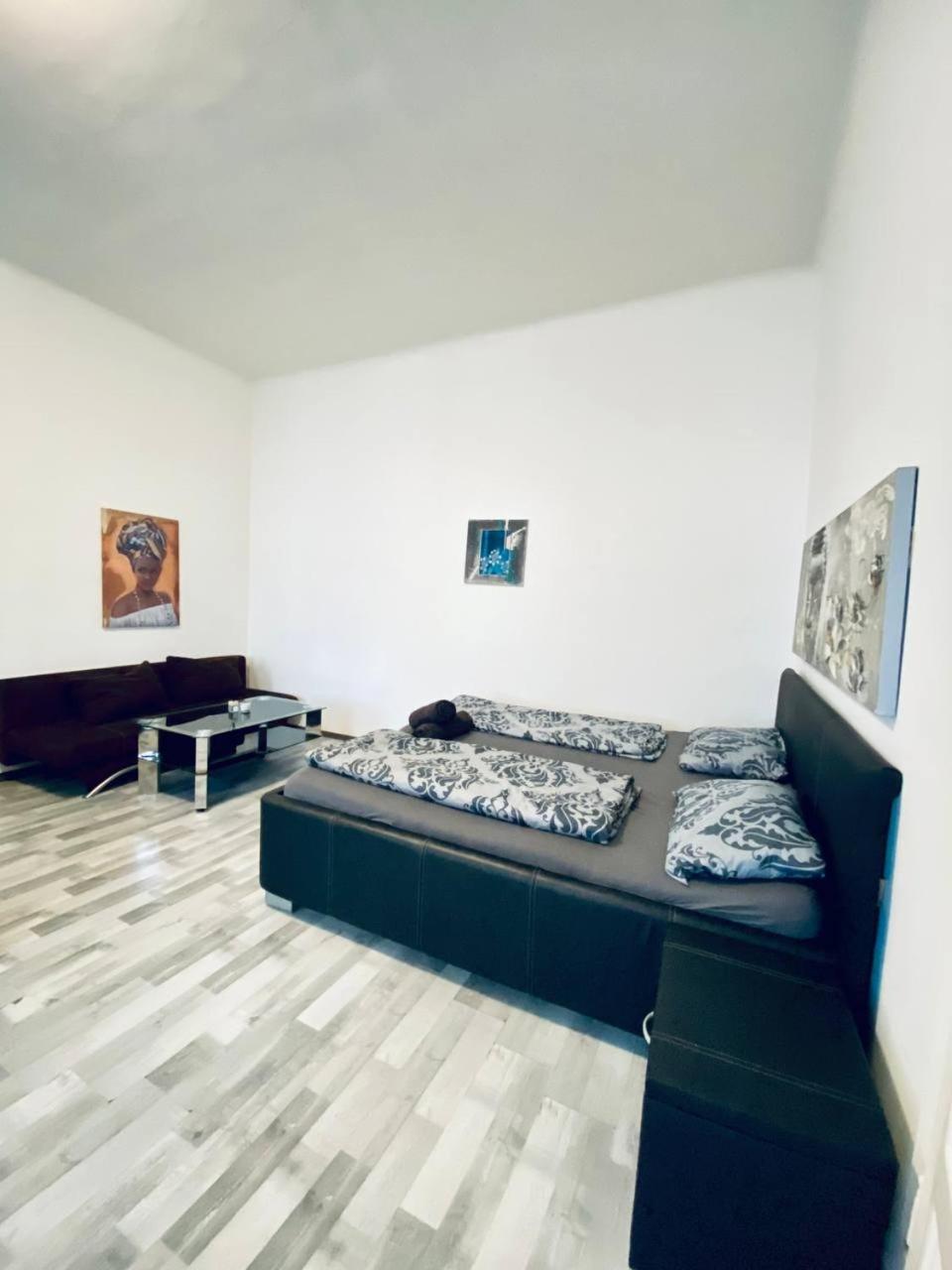 Economic Studio 3P LG