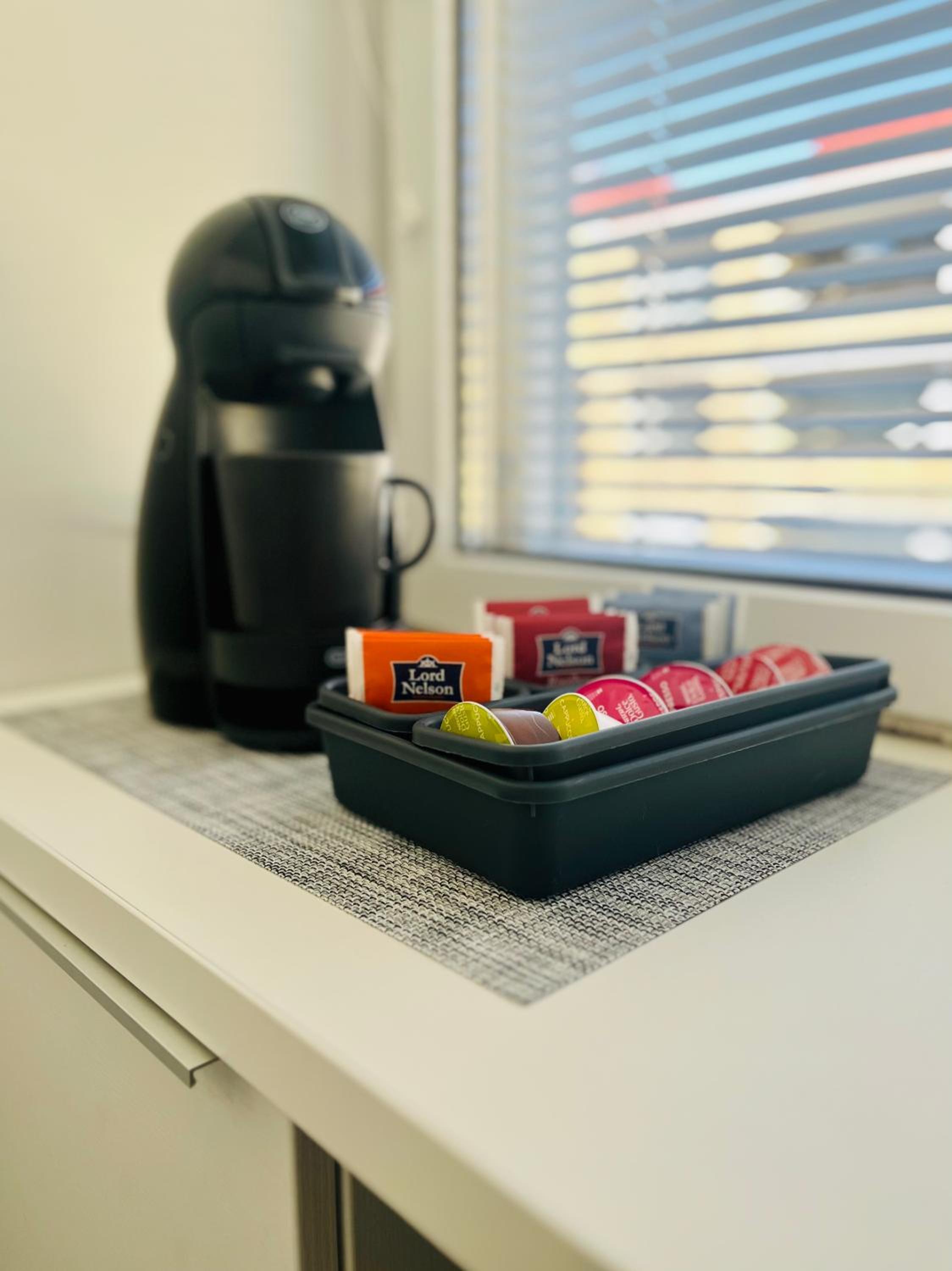 CityReady, Fully Equipped Apartment - Prime Location & Transport Connections