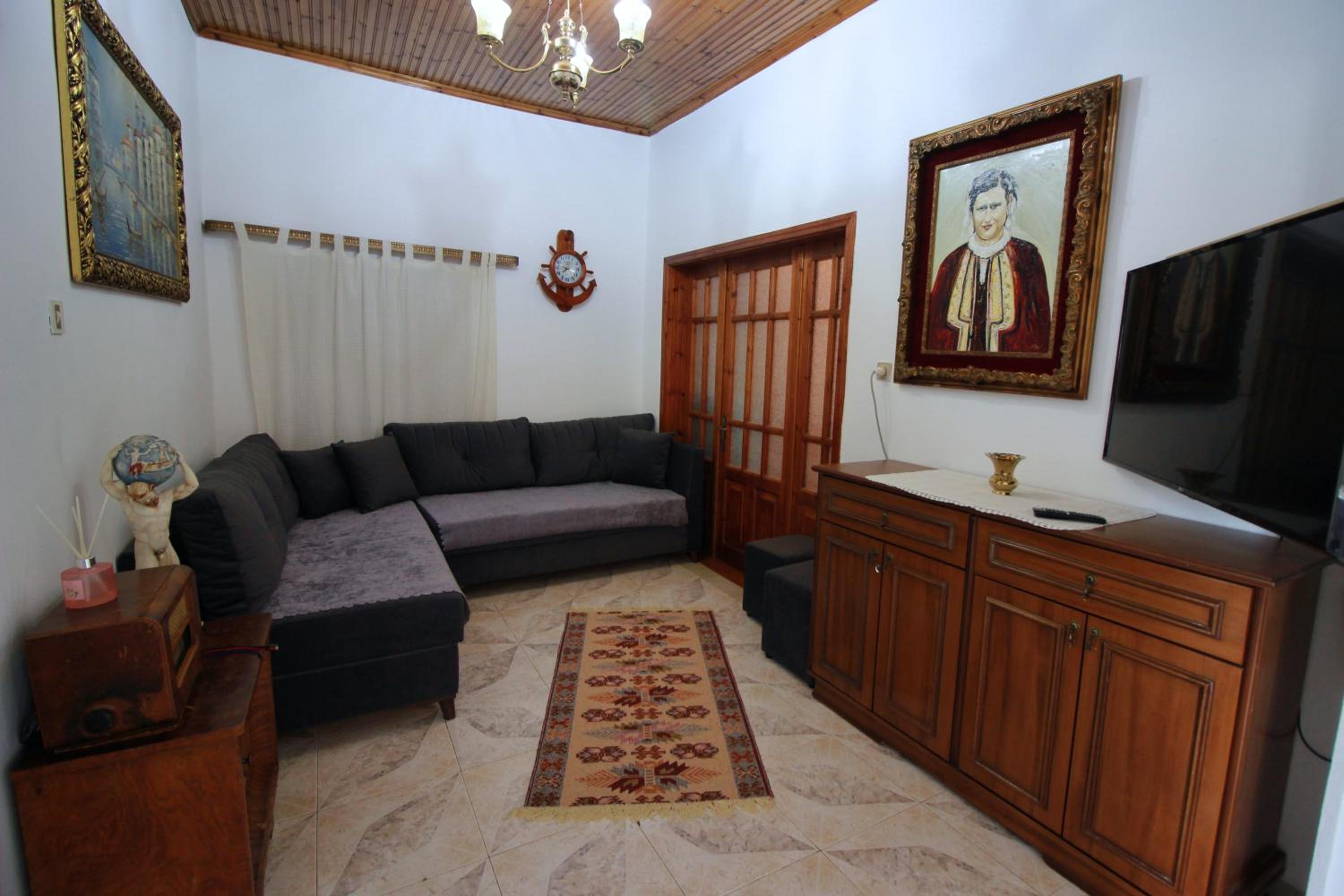 Emblematic House Apartment 2
