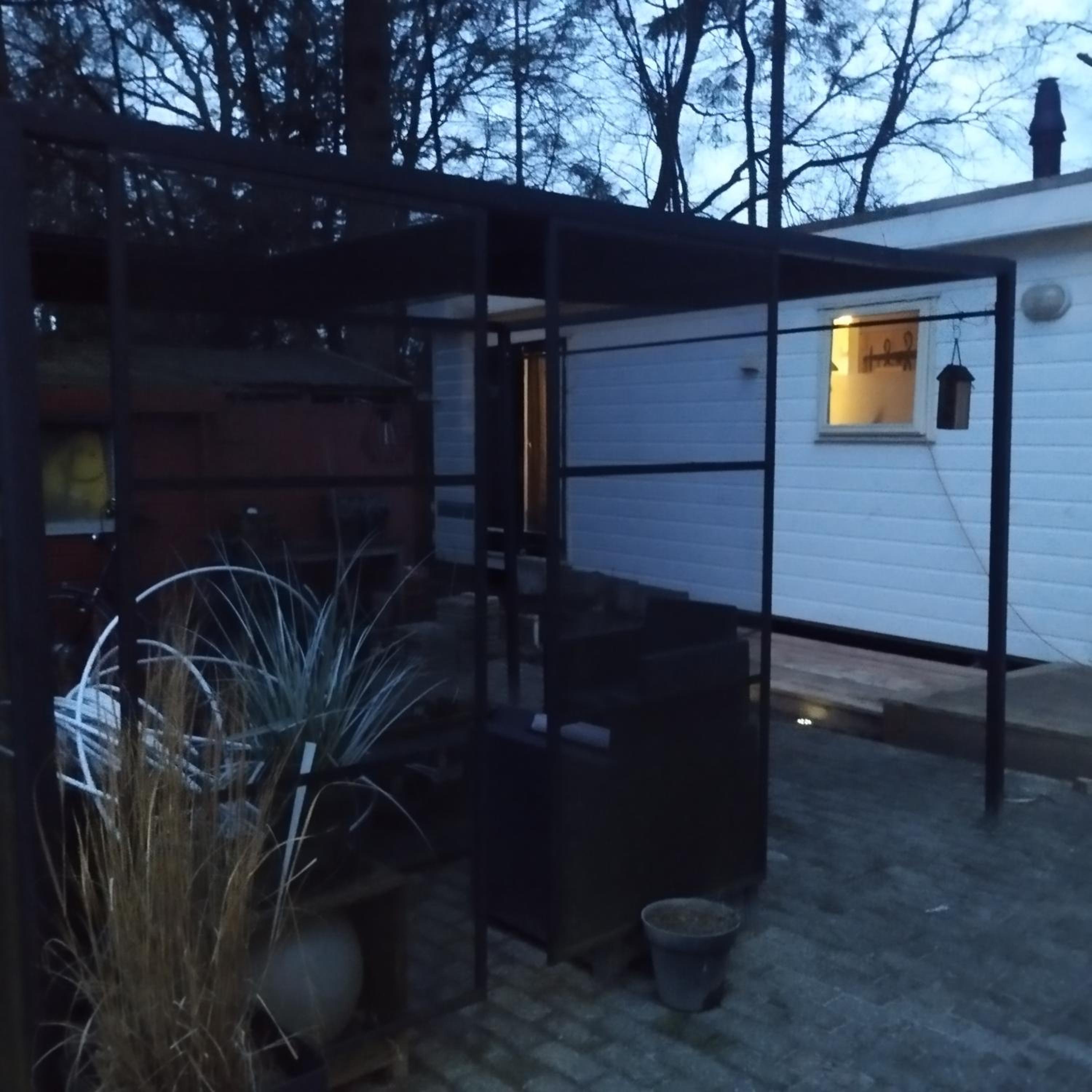 Chalet met veel privacy in bosrijke omgeving view 3