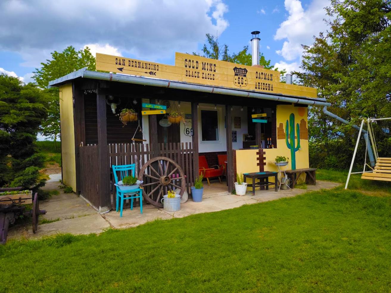 Ranch 66 - Wellness chata Arizona ve stylu Divokého Západu s koupacím sudem a saunou