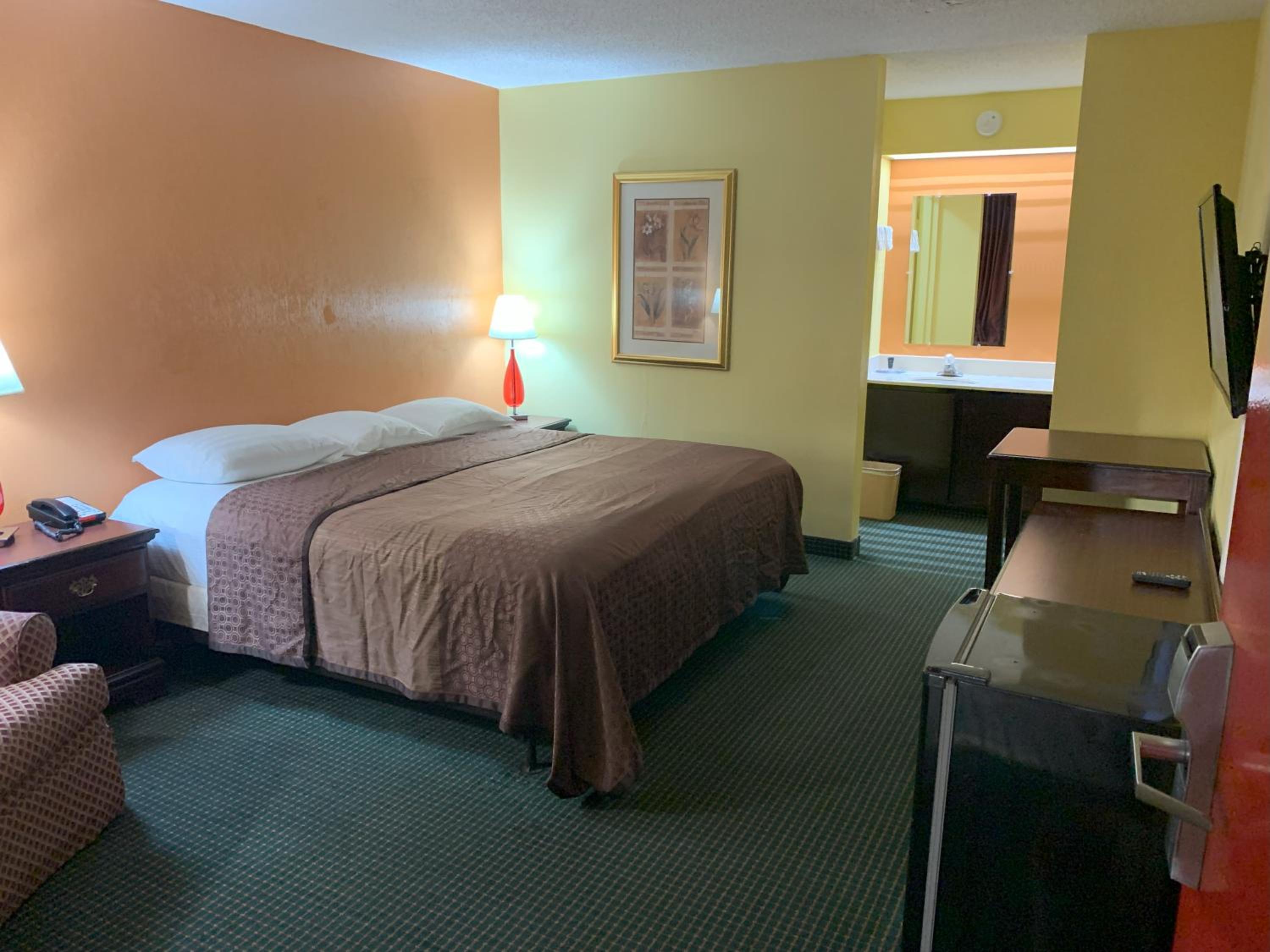 Relax Inn & Suites