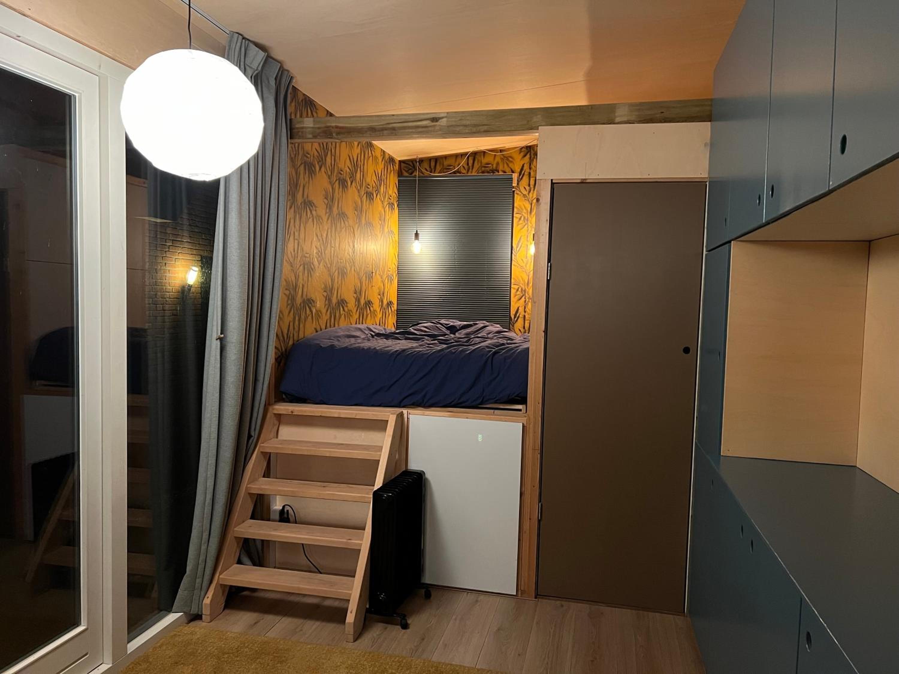 A tiny house - Amsterdam region view 4