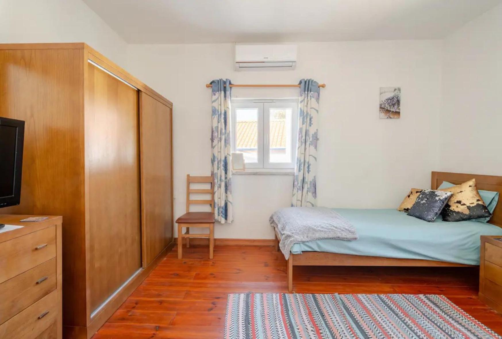 Villa Azul, Graça Portugal