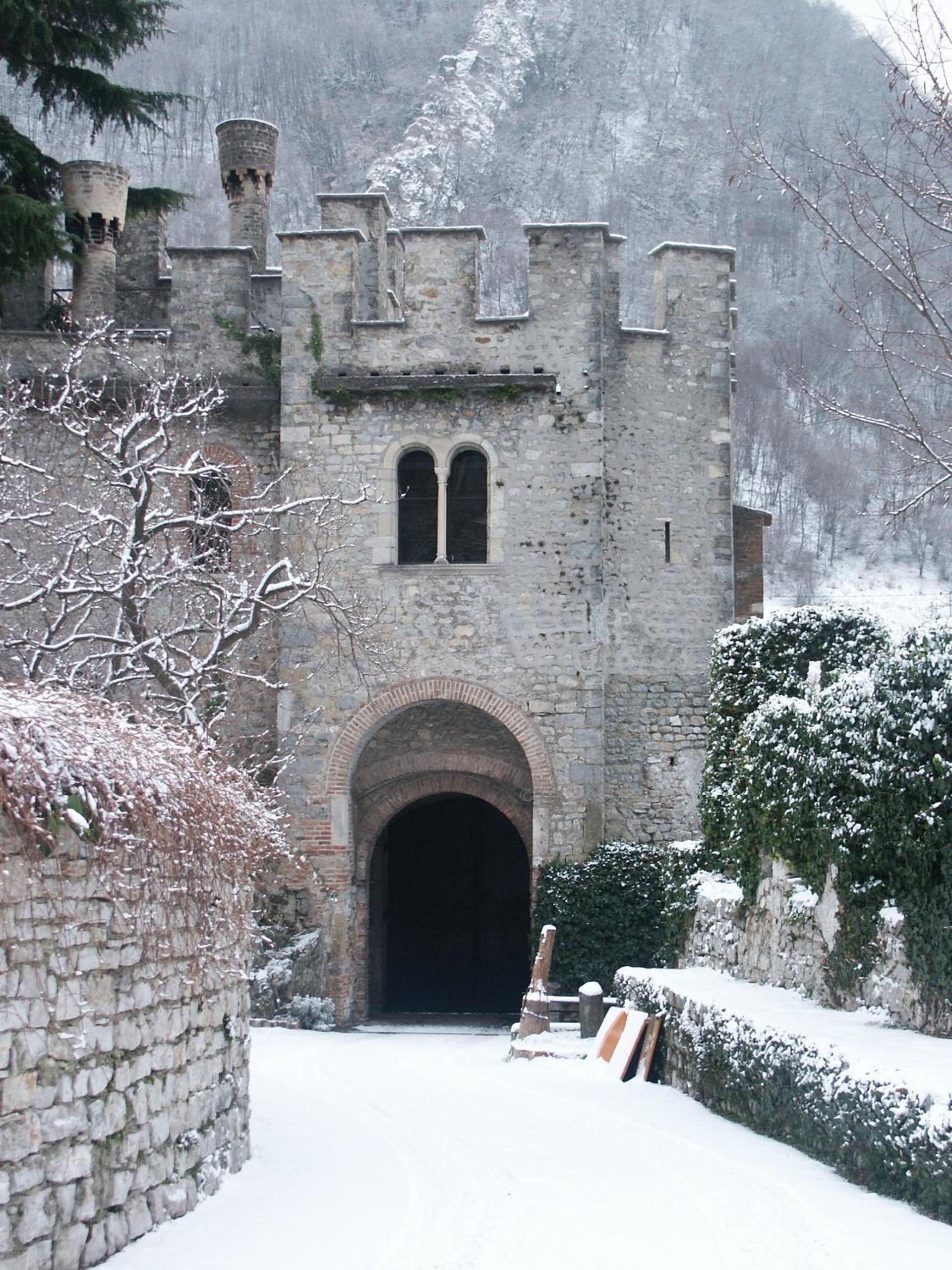 Castrum di Serravalle