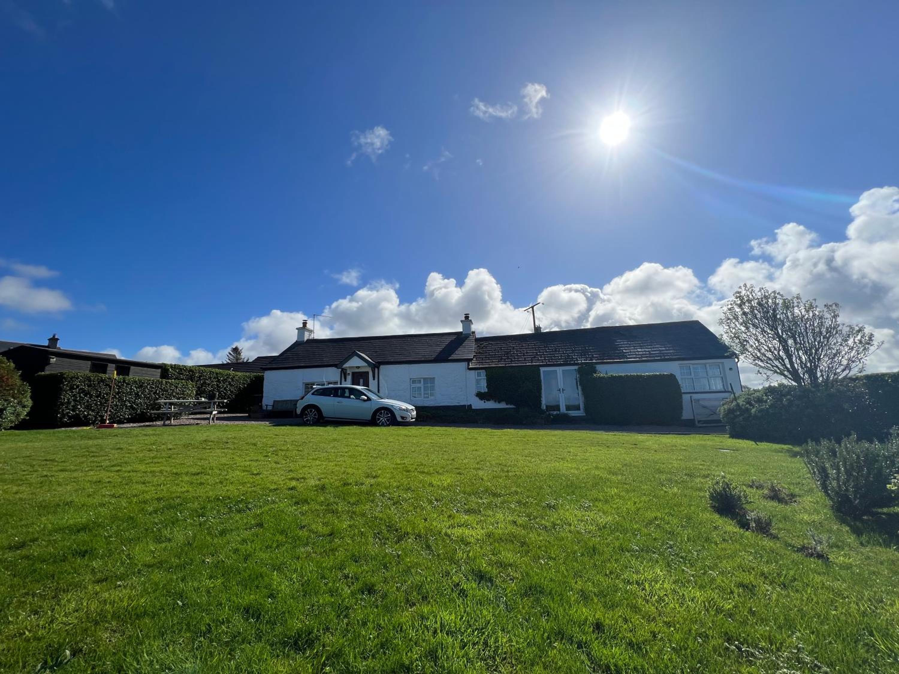 Hotel Tornaroan Cottage - Image 1