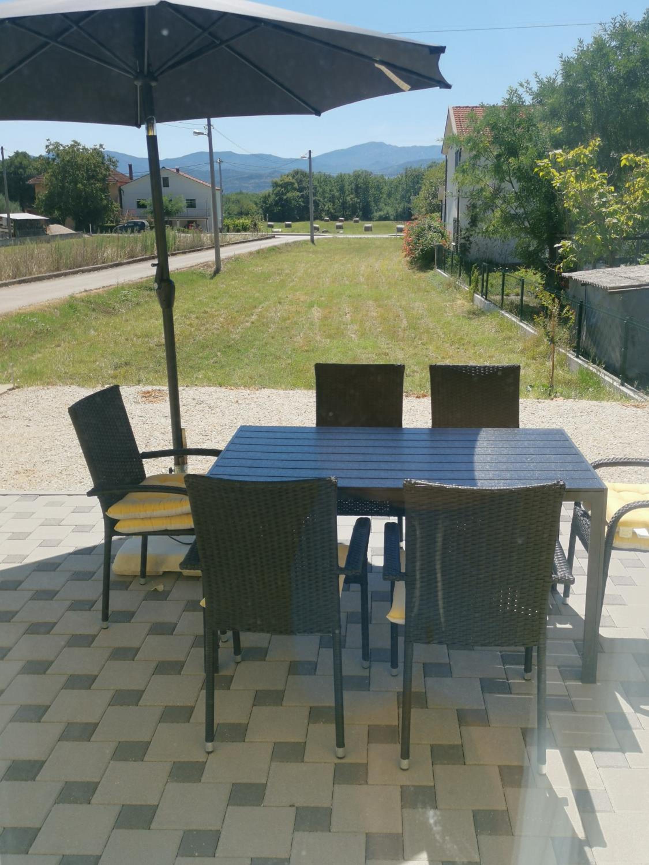 Žuta kuća