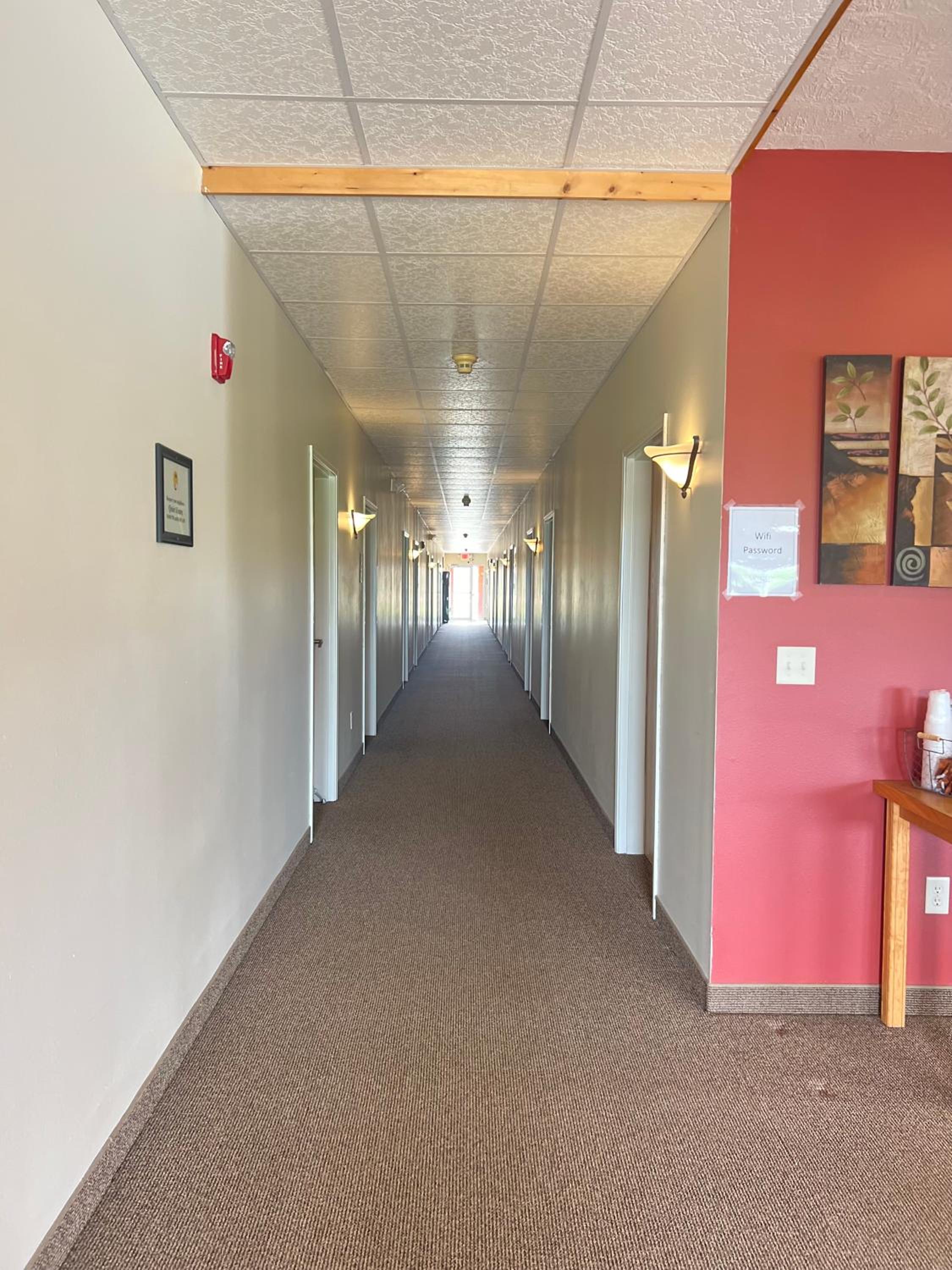 HAWARDEN HARVEST INN - Property Image 2