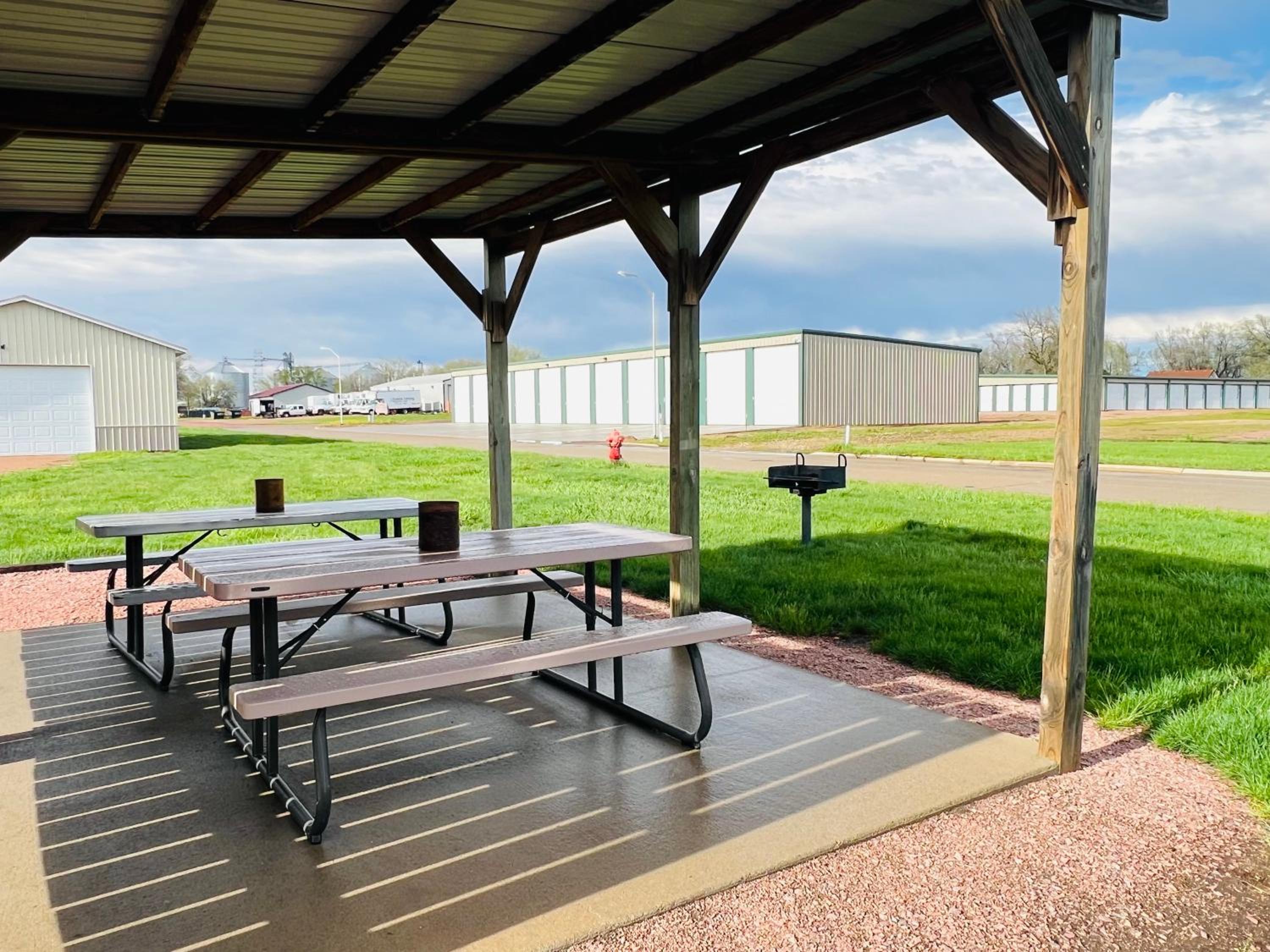 HAWARDEN HARVEST INN - Property Image 4