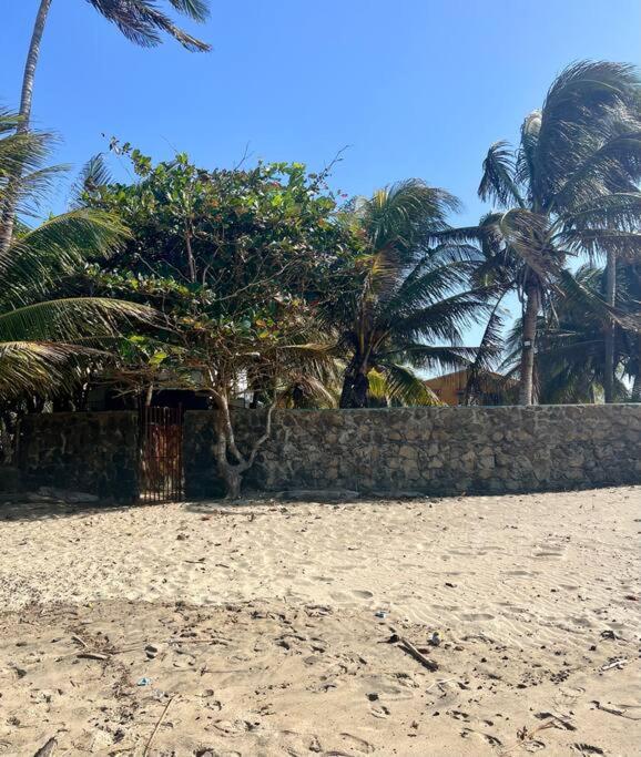 Cabaña Con Piscina Frente Al Mar