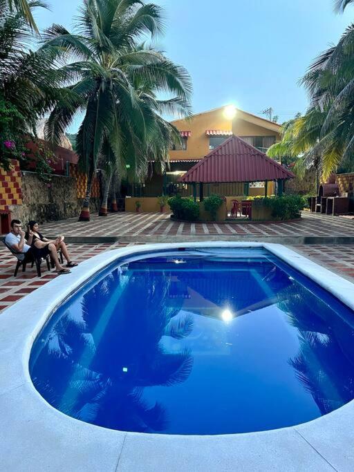 Cabaña Con Piscina Frente Al Mar