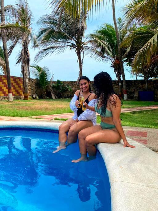 Cabaña Con Piscina Frente Al Mar