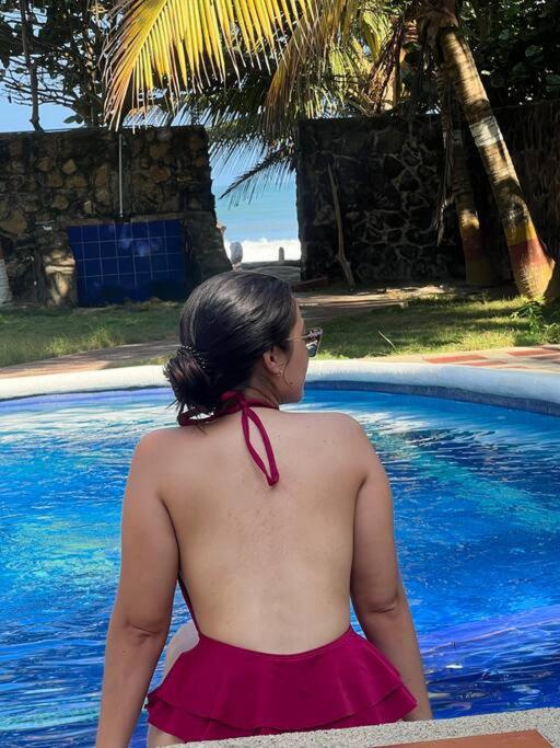 Cabaña Con Piscina Frente Al Mar
