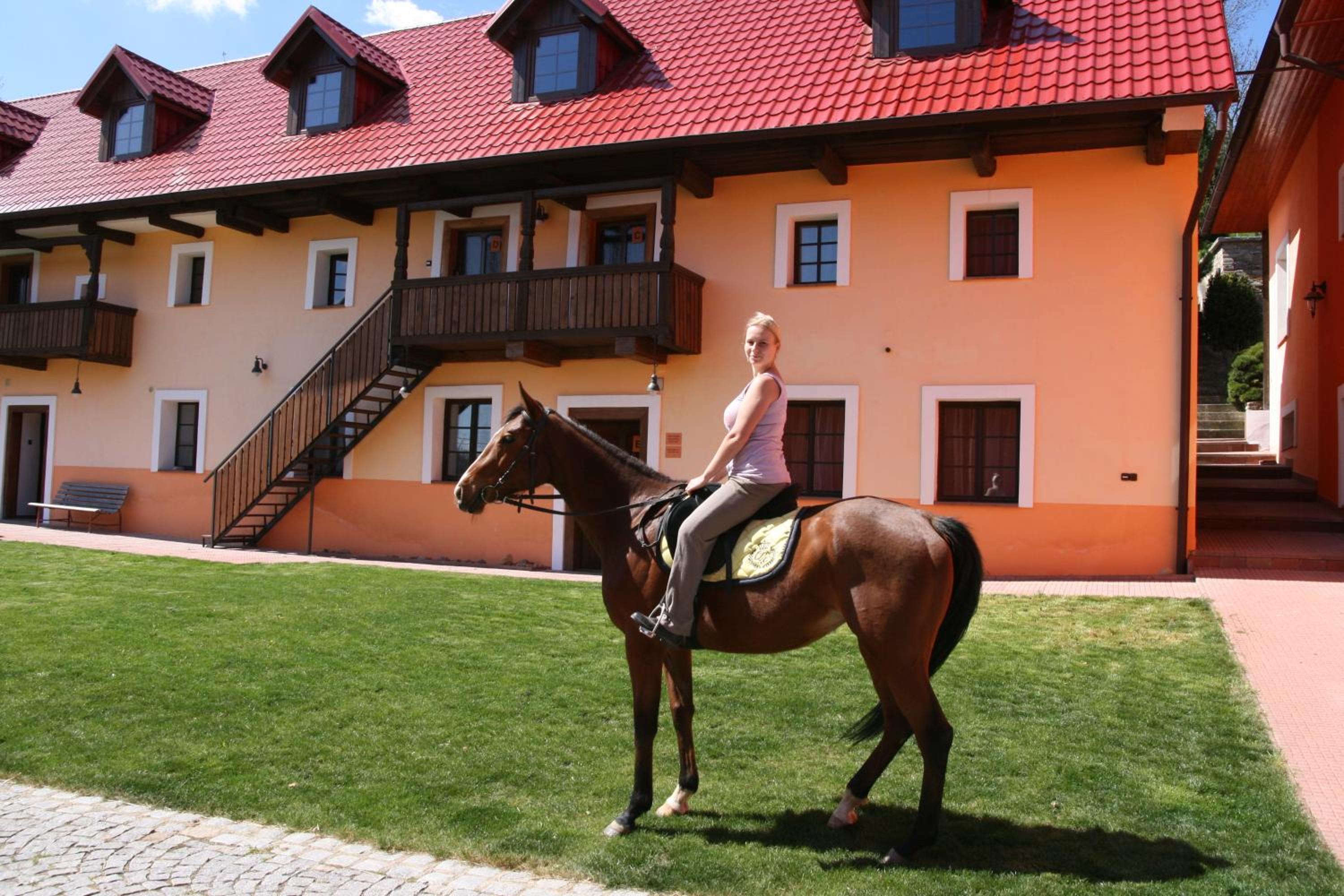 Podřipská Farma