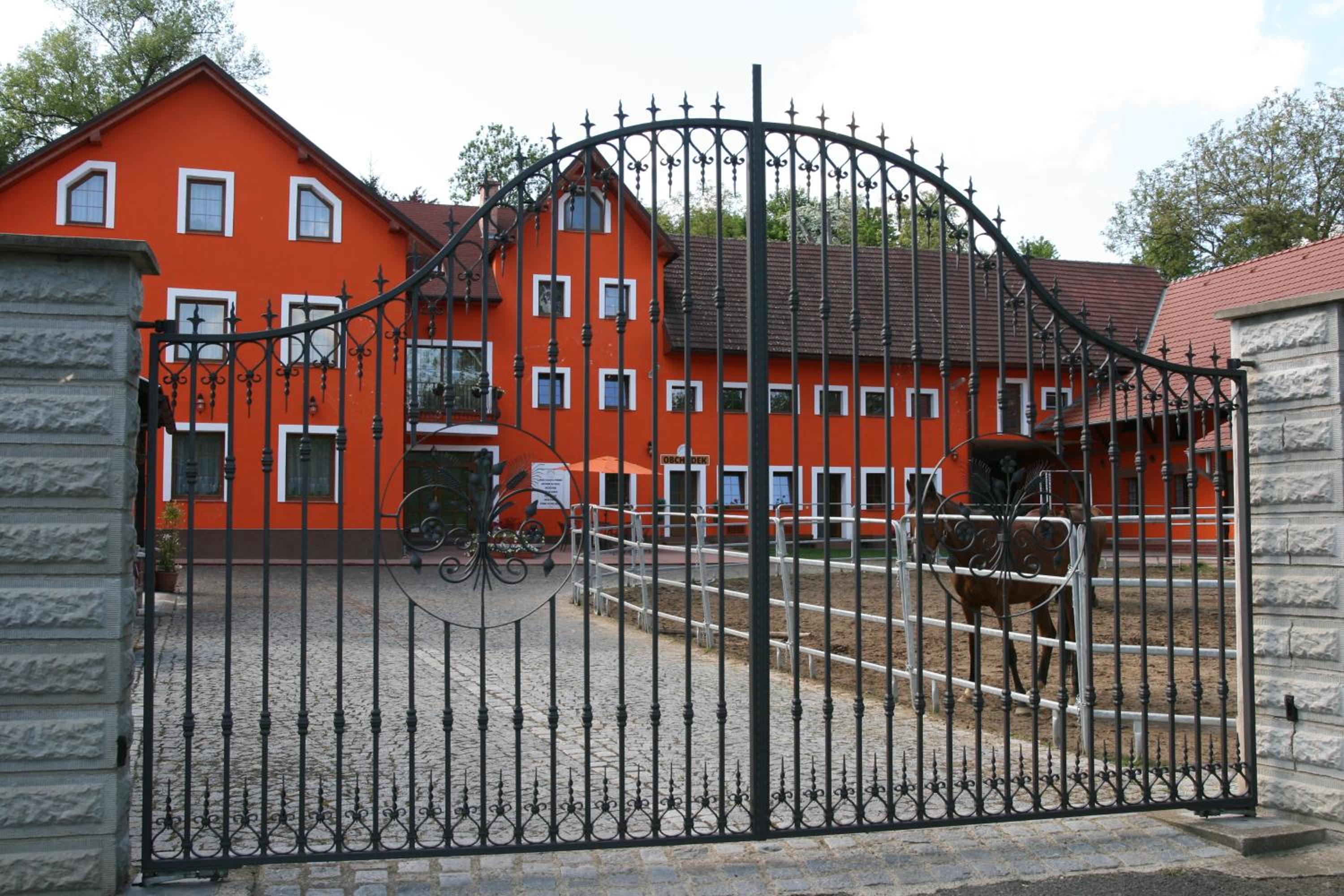 Podřipská Farma