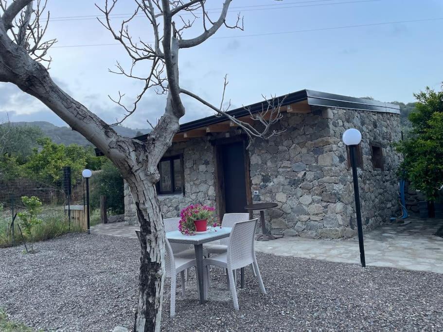 Sicily Stone Cottage with swimming pool