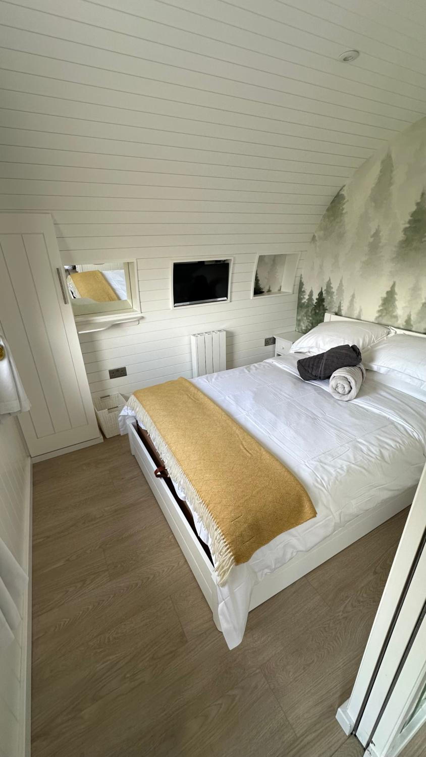 Juniper Lodges