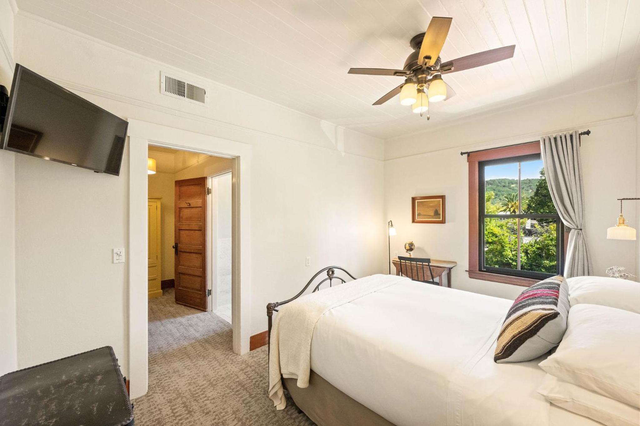Sonoma Hotel